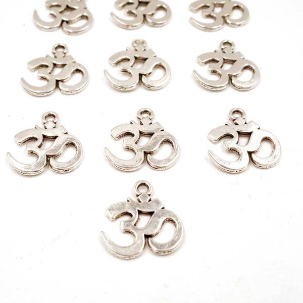 10 Antique Silver Om Symbol Charms - 20-13