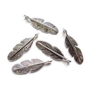 6 Antique Silver Feather Charms - 23-28-3