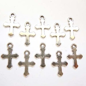 10 Antique Silver Cross Charms/Pendants - 21-25-3
