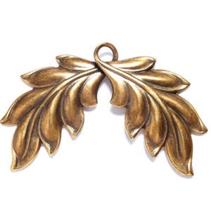 1 Antique Bronze Double Leaf Pendant/Charms - 21-48-9