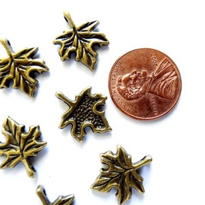 10 Antique Bronze Maple Leaf Charms 21-47-4 image 3