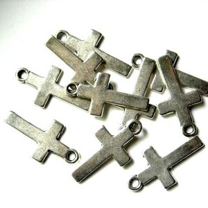10 Antique Silver Cross Charms - 21-25-2
