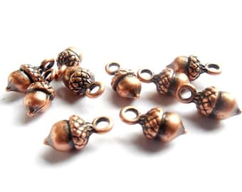 10 Antique Copper Acorn Charms - 39-33