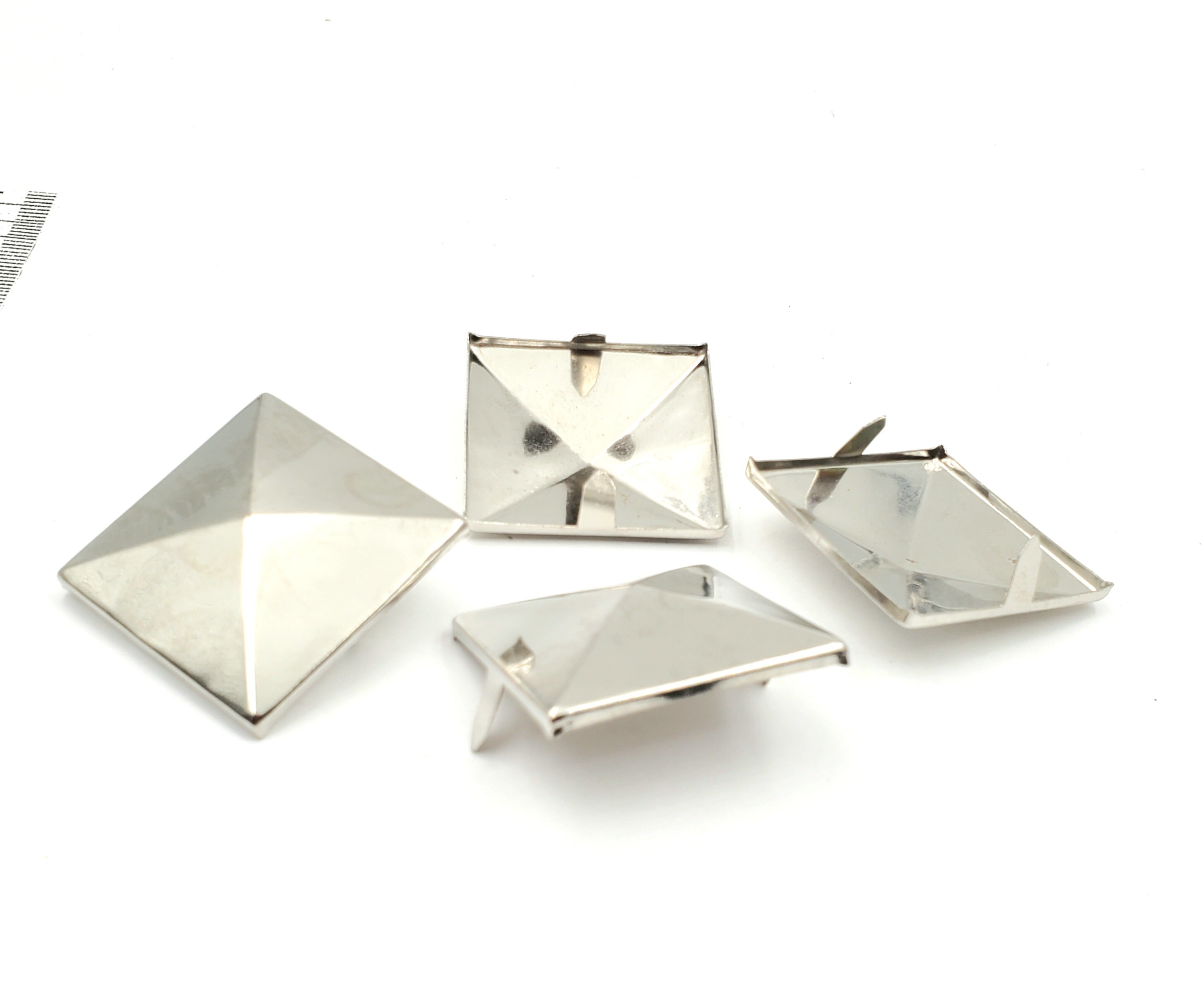 4 Large, 35mm Silver, Bronze or Gunmetal Pyramid Square