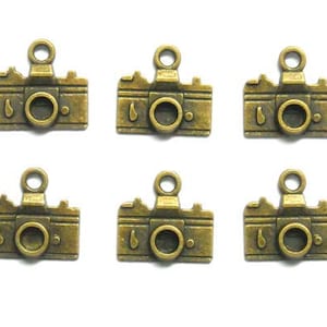 6 Antique Bronze Camera Charms - 21-20-3