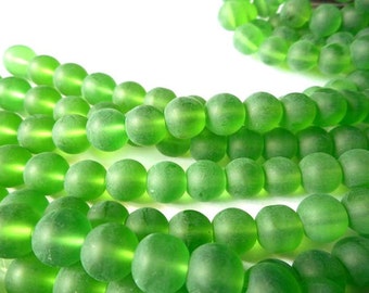 40 Green Frosted Glass Beads - 26-32