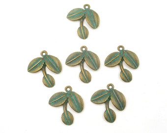 6 Patina und antike Bronze Blatt Anhänger - 30-3-4