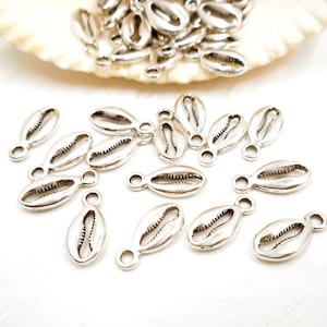 10 Antique Silver Cowrie Shell Charms - 21-4-5