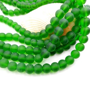 40 Green Frosted 8mm Glass Beads - 26-50A