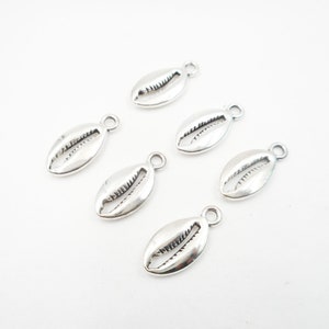 10 Antique Silver Cowrie Shell Charms - 27-24-1
