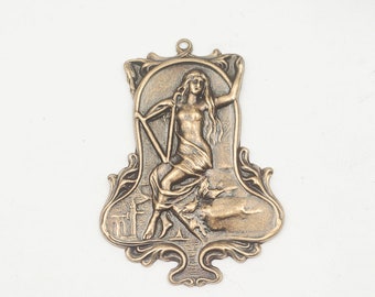 1 Antique Brass Mythological Goddess Pendant/Charm - 21-36-5