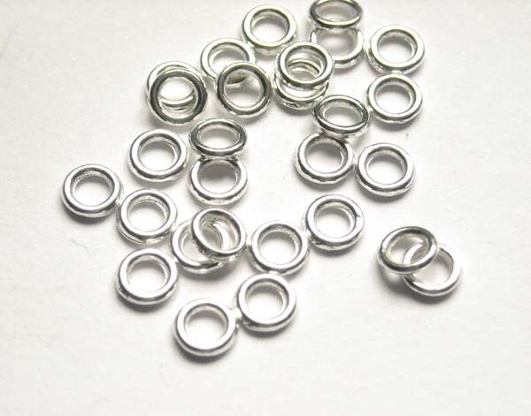 50 or 100 Silver Plated Jump Rings 4mm, Closed Loop - 7-11 - Etsy