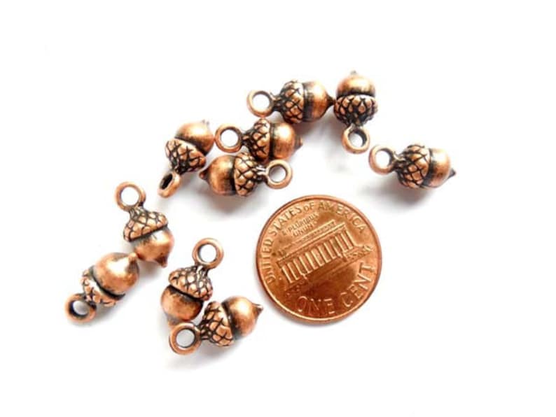 10 Antique Copper Acorn Charms 23-11-6