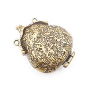 1 Antique Bronze Flowered Purse Locket - 20-S-18