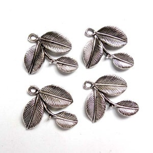 6 Antique Silver Leaf Charms 27-23-1 image 1