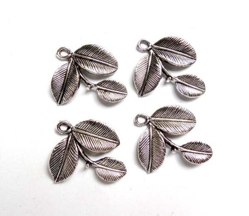 6 Antique Silver Leaf Charms 27-23-1 image 1