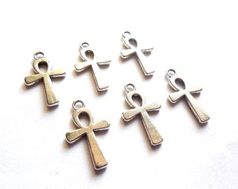 10 Antique Silver Ankh Charms - 13-21