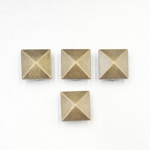 4 antieke bronzen piramide vierkante noppen - 20 mm - 32-15-A