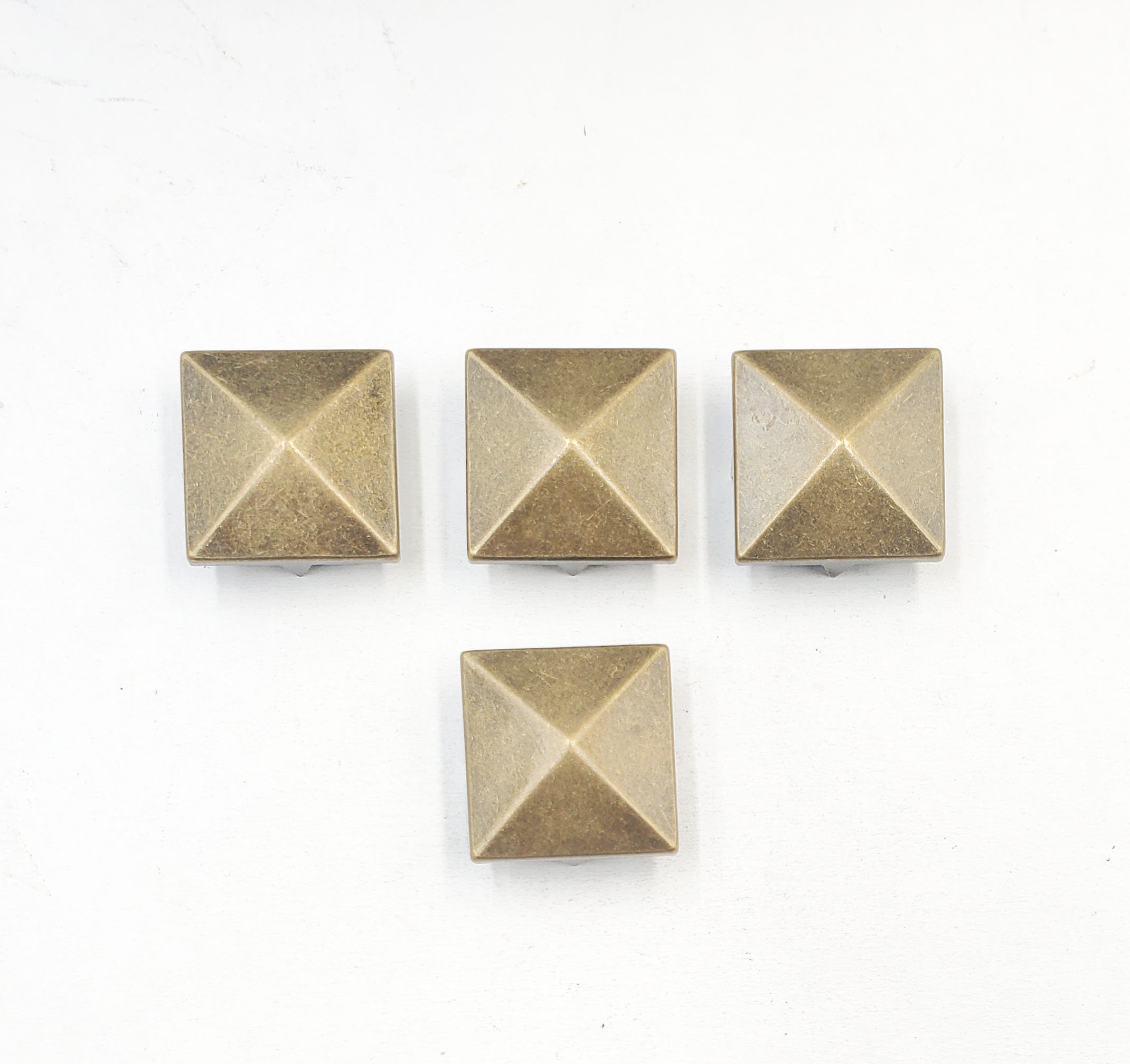 4 Antique Bronze Pyramid Square Studs - 20mm - 32-15-A - Etsy