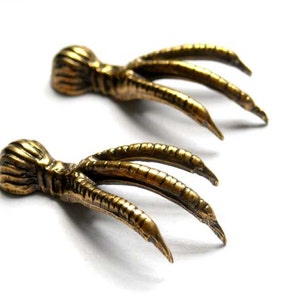 1 Antique Brass Bird's Claw Stampings - 22-18-4
