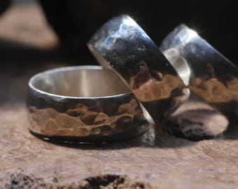 Bague large bande en argent sterling martelé sur mesure