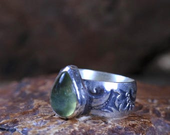 Bague unique en son genre faite main en argent sterling et préhnite en taille US 7,75