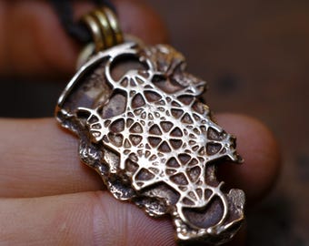 Pendentif cube en laiton de Metatron - Bijoux à géométrie sacrée