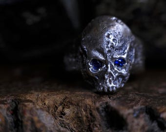Bague tête de mort faite main en argent sterling et diamants et saphirs taille US 13