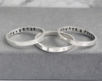 Hand gestempelt personalisierte Ring | Sterling Silber Ring | Geheime Nachricht Ring | Stapeln Namensring | Initialen Ring | 2mm Band