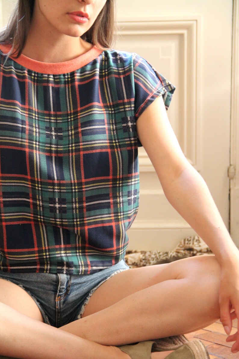 blue and green plaid printed cropped top