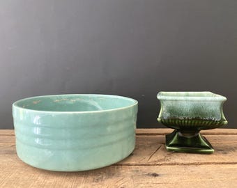 Petite jardinière en céramique McCoy sur pied verte au choix ou petite jardinière ronde bleue peu profonde en céramique CR USA