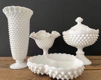 CHOICE vintage Hobnail Milk Glass Fenton/Vase Fenton/Fenton diviseur de plat/Fenton bonbonnière avec couvercle/Fenton piédestal Compote