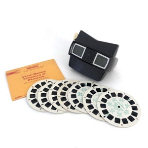 Brown Plastic Vintage 1950s Sawyer&#39;s View Master Toy with 7 Reels