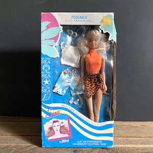 Vintage By The Sea Poseable 11-1/2&quot; Fashion Doll Sandi by Totsy Made in China