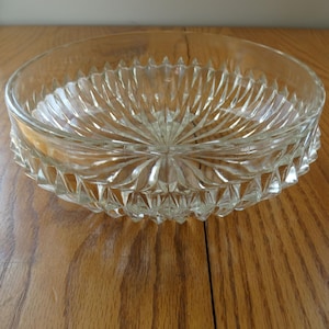 Indiana Glass Diamond Point Clear 8&quot; Round Bowl
