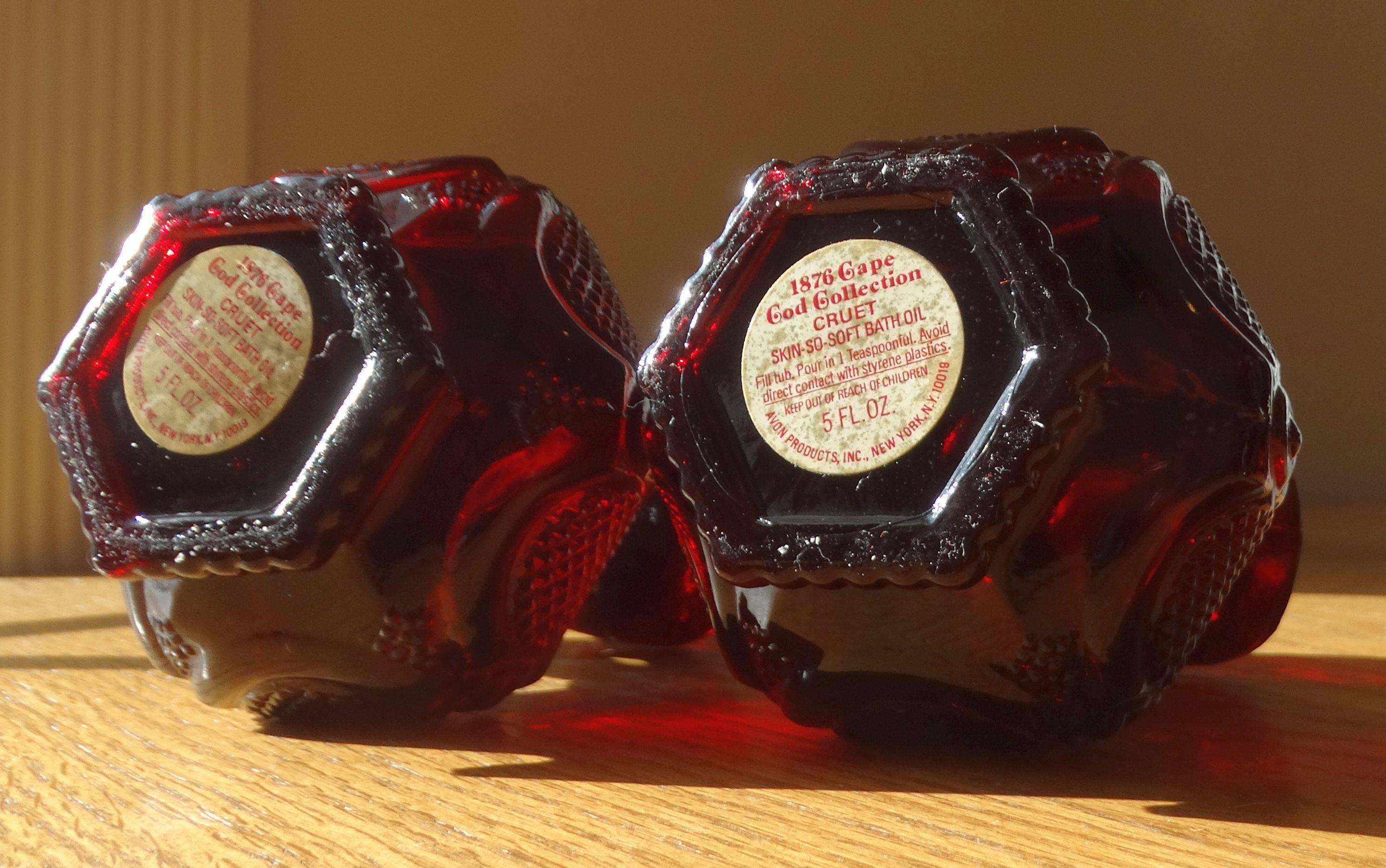 エイボン 1876 ケープコッド ルビーレッド ガラス クルエット ペア
