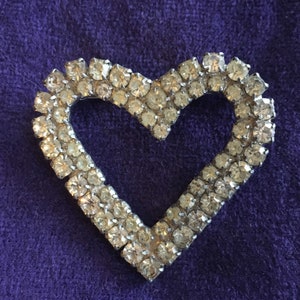 Vintage rhinestone diamanté heart shaped brooch