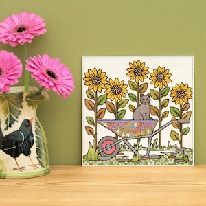 Cartão postal de gato bonito sentado em carrinho de mão, jardim, 148 x 148 mm, girassóis, cartão de aniversário, impressão de dia das mães, Amelia Bowman