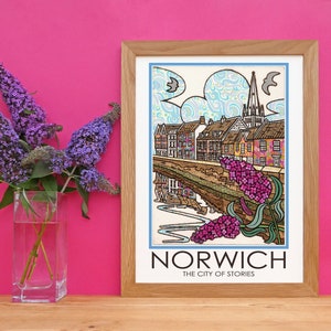 Póster de viaje de Norwich City of Stories, tamaño A3 (29,7 x 42 cm), catedral, río Wensum, regalo para practicantes de paddle surf, inauguración de la casa, regalo de boda