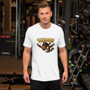 Funny Skydiving Shirt Men Women, Sasquatch Skydiver Gift Tee, Parachute Shirt with Scared Black Cat, Satchamoes Goes Skydiving imagen 12