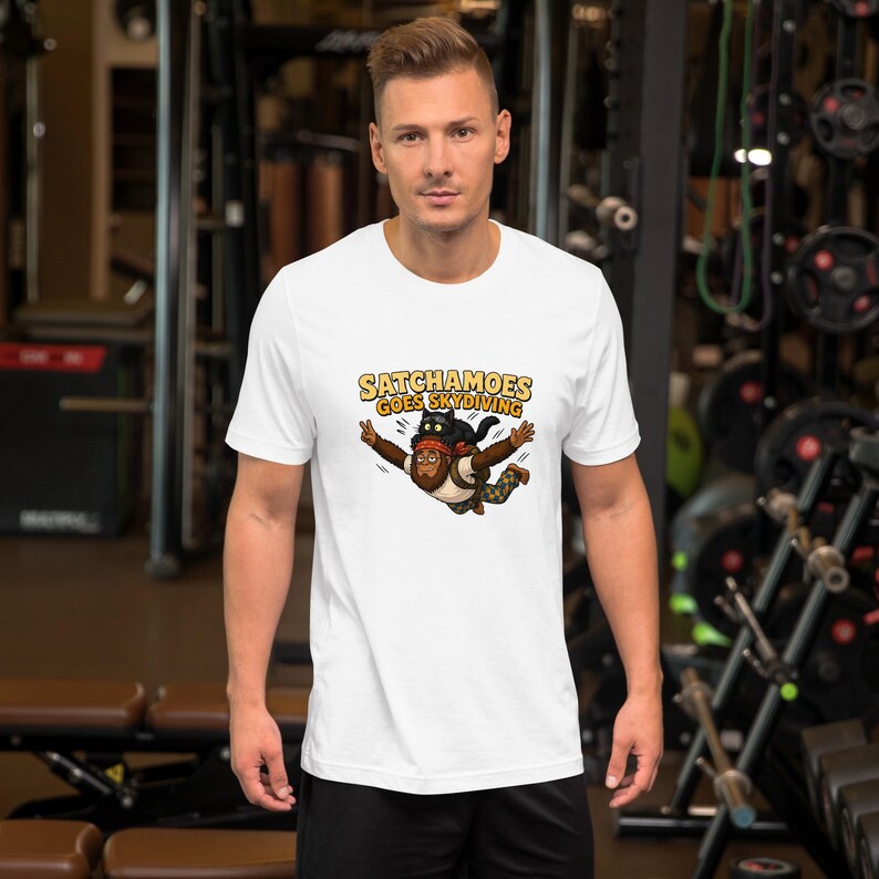 Funny Skydiving Shirt Men Women, Sasquatch Skydiver Gift Tee, Parachute Shirt with Scared Black Cat, Satchamoes Goes Skydiving imagen 12