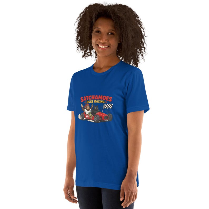 Lustiges Rennshirt für Damen und Herren, Sasquatch-Rennwagen-Geschenk-T-Shirt, Zielflaggen-Shirt mit schwarzer Katze, Satchamoes Goes Racing Bild 4