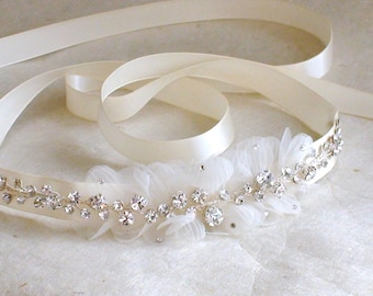 Crystal headband. Bridal headband. Tiara.Hair accessories. Bridal hairpiece. Silver rhinestone headband. Ribbon headband. Headband.