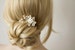 Bridal hair accessories. Bridal hair comb. White flower hairpiece. Bridal hair comb. Wedding hair accessories. Pearl hair comb. 