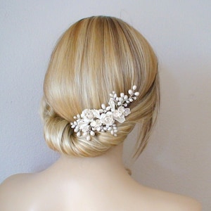 Bridal hair comb. Vine flower pearl hair comb. Wedding decorative combs. Pearl hair comb. Bridal accessories. image 1