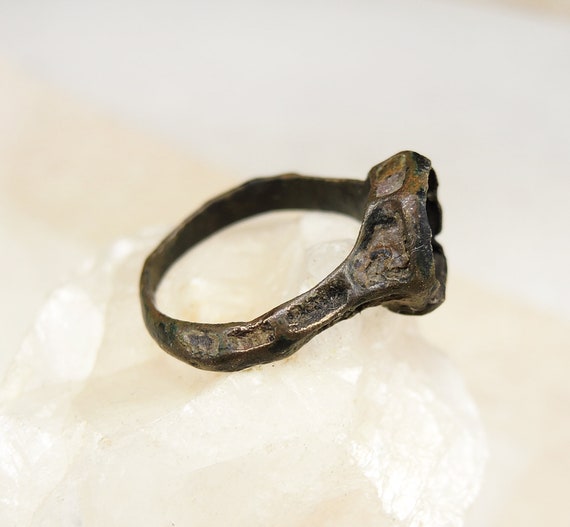 Antique Signet Ring, Ancient Bronze Ring, Primiti… - image 4