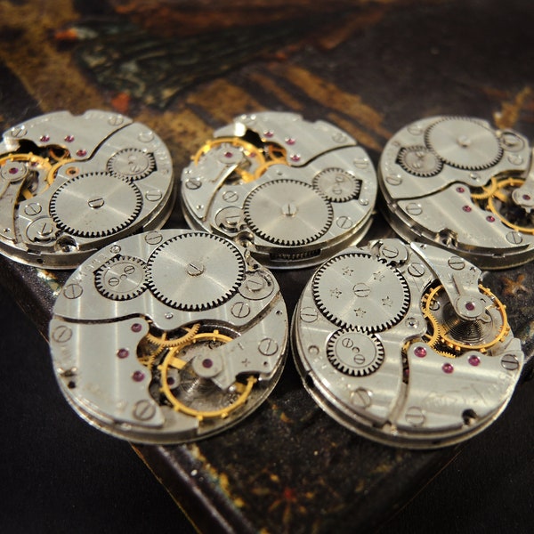 Vintage Uhrwerke - Runder Mechanismus aus Silbernen Armbanduhren - C120