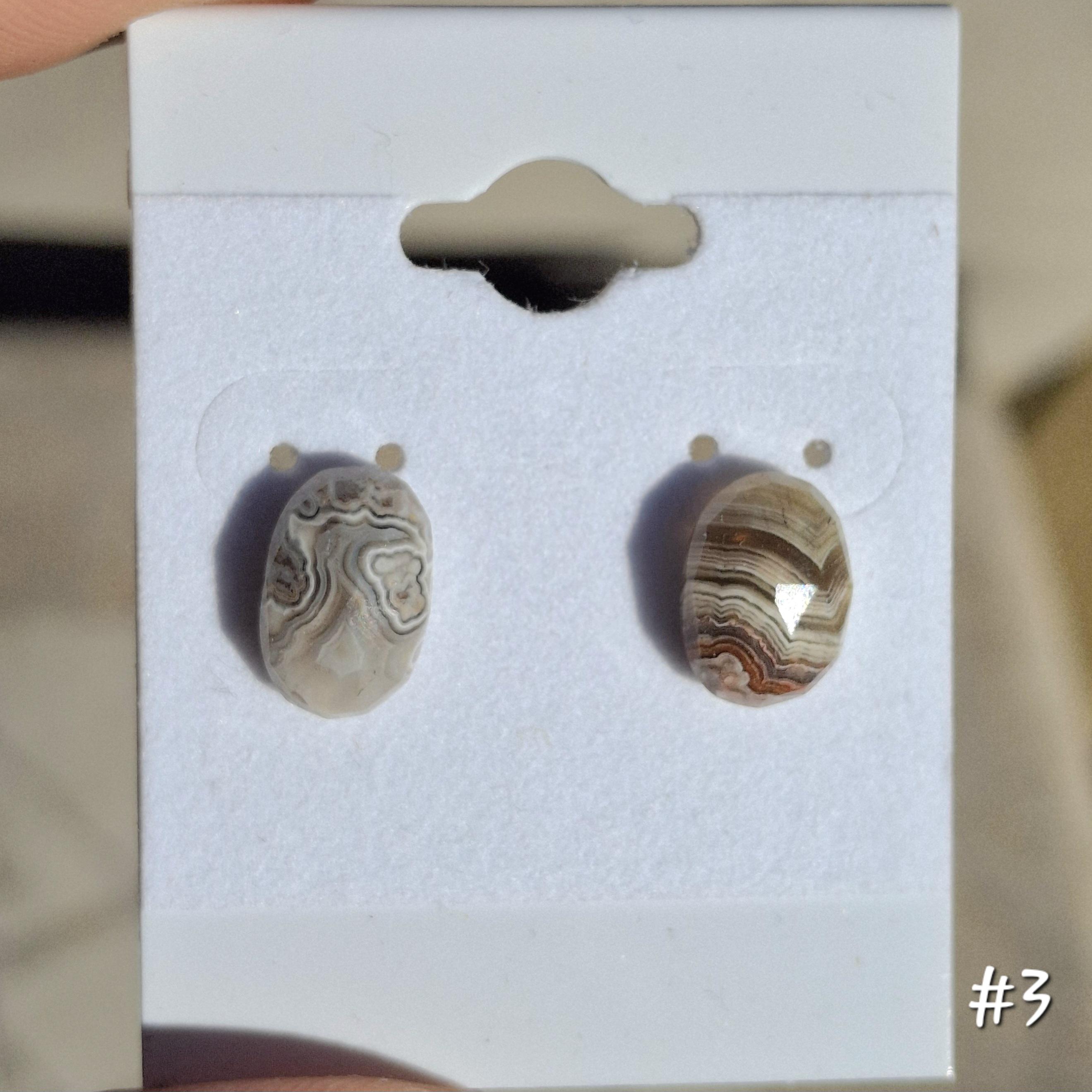 クレイジーレースアゲートスタッドピアス、低刺激性ステンレススチール