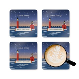 Grand Haven Coaster Set of 4, Four Identical South Pier Lights Coasters, Lake Michigan Lighthouse Gift, High-Gloss MDF Top with Cork Back immagine 5