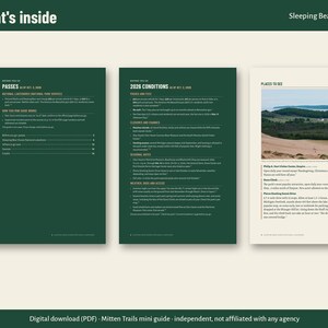 Op de afbeelding: Een digitale gids getiteld What's inside Sleeping Bear Dunes met drie pagina's. Twee donkergroene pagina's bevatten tekst over passen en voorwaarden voor 2026. Een derde cr&egrave;mekleurige pagina toont tekst en een foto van een landschap.